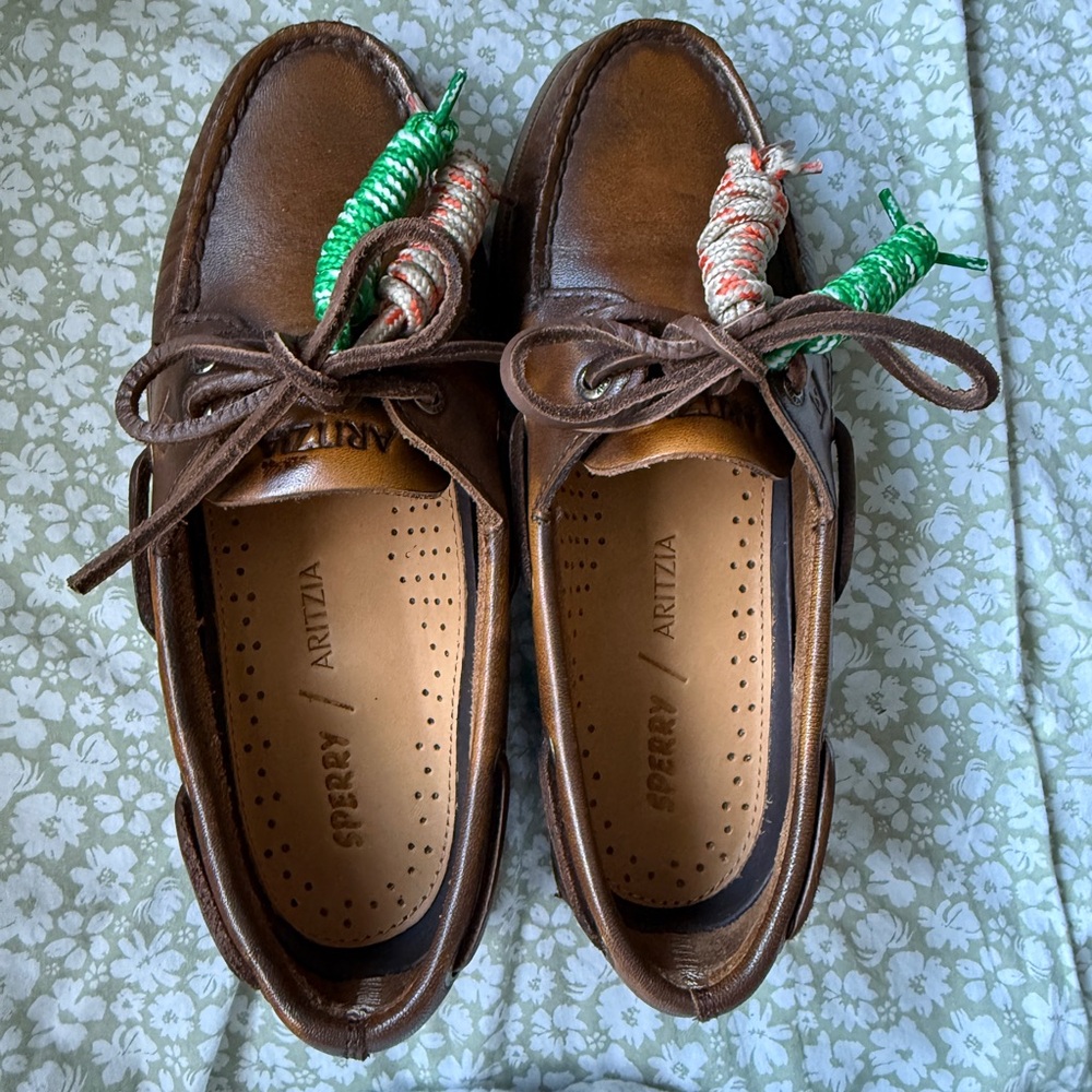 Aritzia Sperry collab boat shoes.